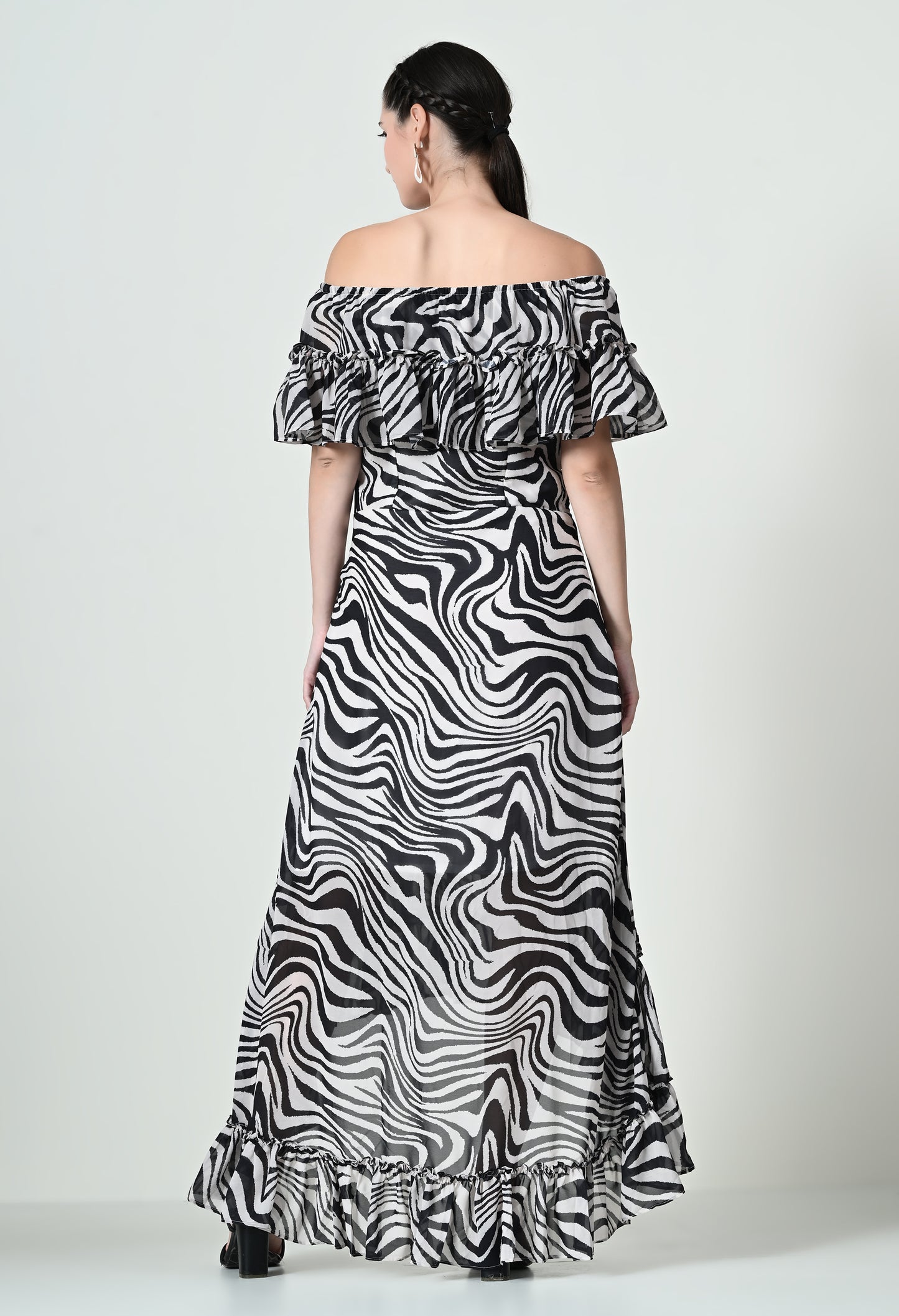 Stylish White Zebra Print Maxi Dress in Georgette Butter Crepe Fabric